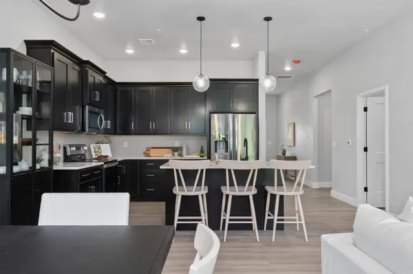 3014 COMMUNITY WAY, Menasha, WI 54952