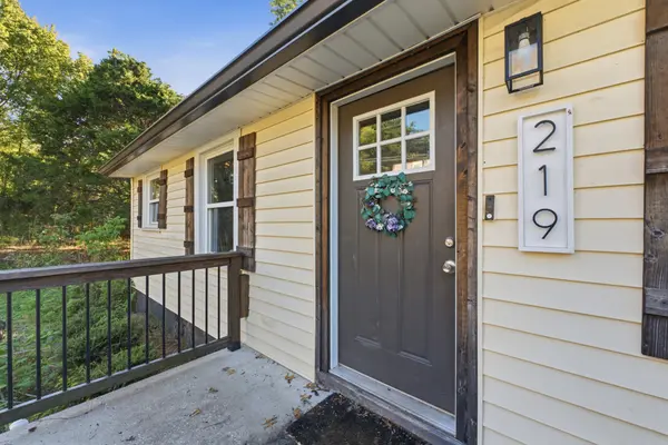 219 N High St, Mcminnville, TN 37110