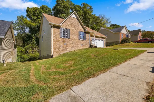 1032 Blue Mountain Ln, Antioch, TN 37013