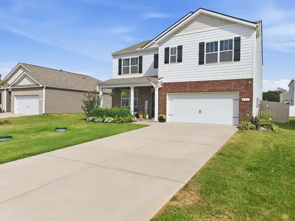 105 William Dylan Dr, Murfreesboro, TN 37129