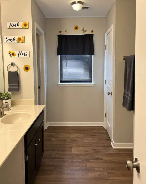 803 Keystone Dr, Clarksville, TN 37042