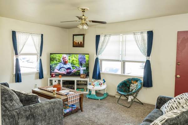 656-658 S Front St, Salina, KS 67401