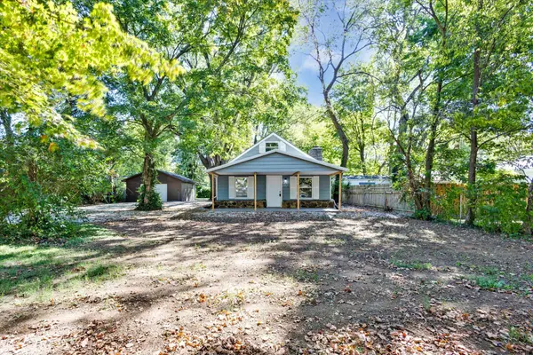 2312 E Atlantic ST, Springfield, MO 65803