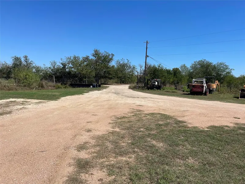 12212 Ballerstedt RD, Elgin, TX 78621