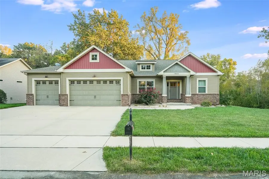 8914 Wheat DR, Troy, IL 62294
