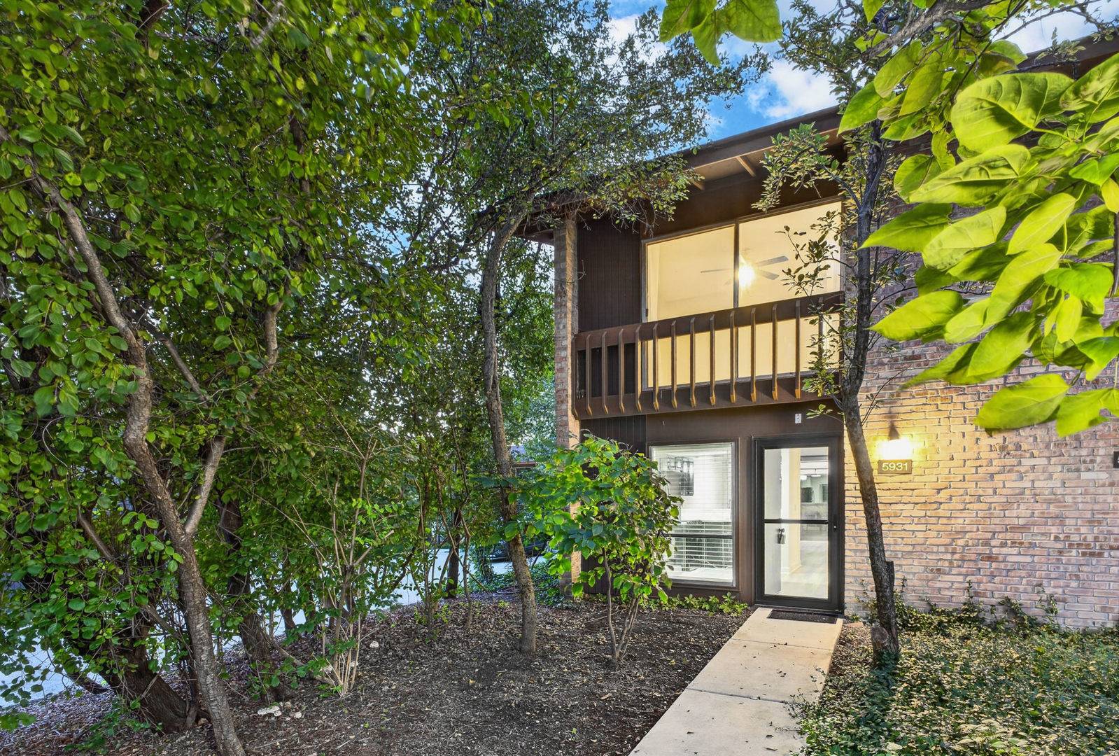 5931 Meadow DR #157A, Lisle, IL 60532