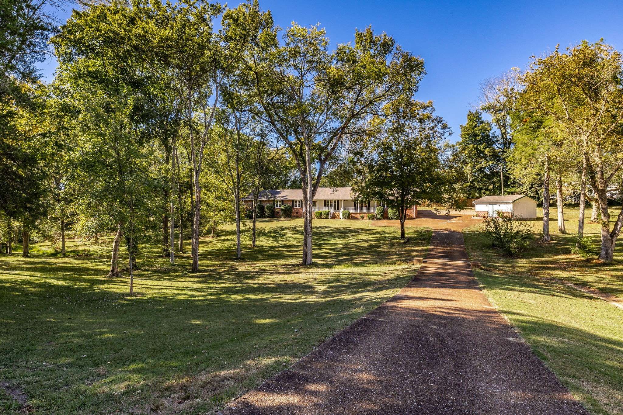 1940 Graceland Dr, Goodlettsville, TN 37072