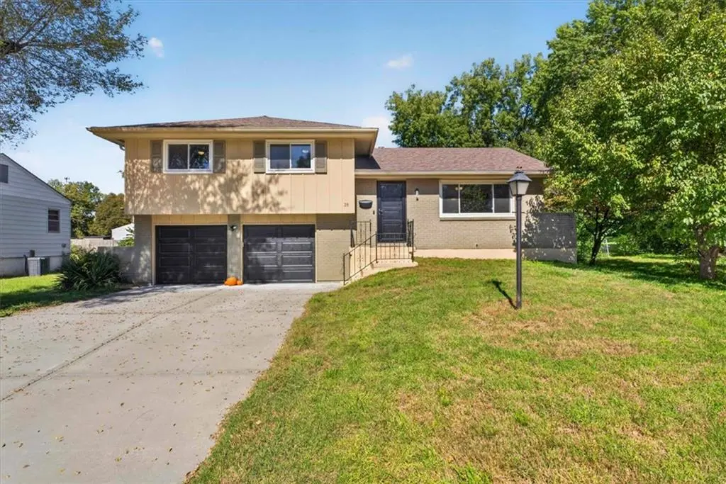 28 W 82nd ST, Kansas City, MO 64114