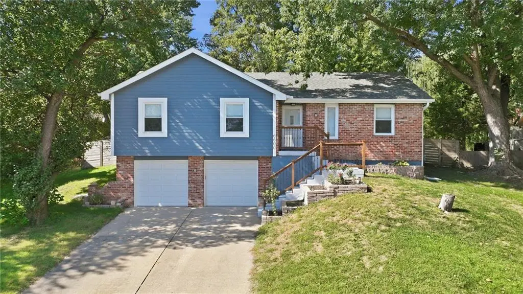 6600 Cottonwood DR, Shawnee, KS 66216