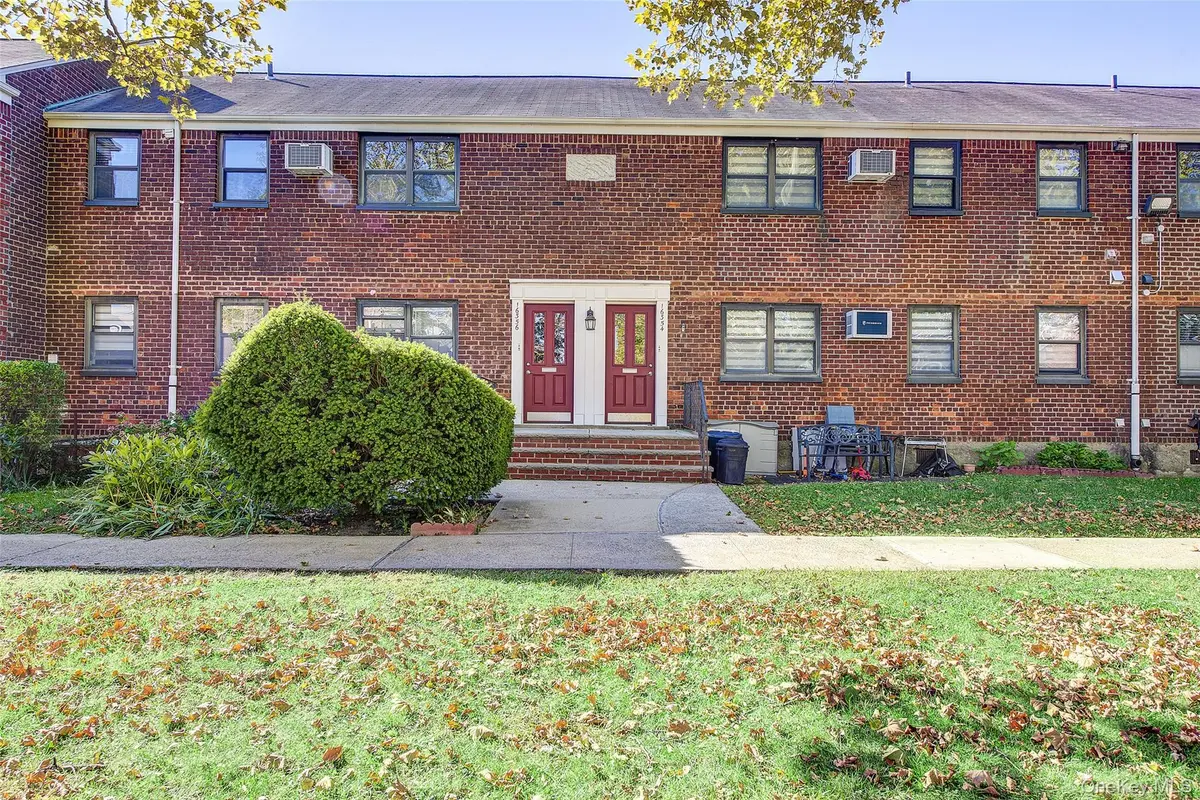 163-56 17th AVE #4-323, Whitestone, NY 11357