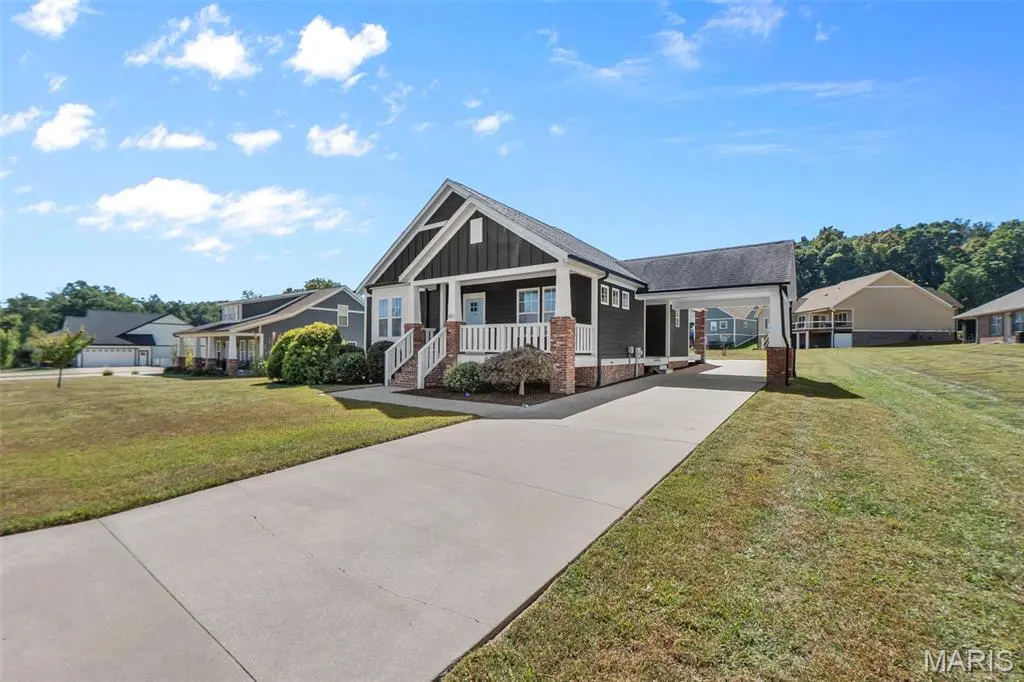 557 Cloverdale Ranch RD, Cape Girardeau, MO 63701