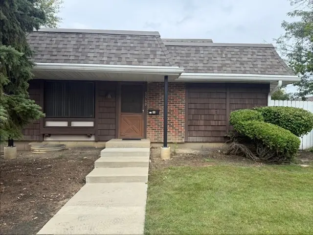 5560 Court F, Hanover Park, IL 60133