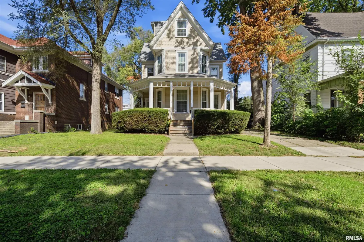 1407 W BARKER AVE, Peoria, IL 61606