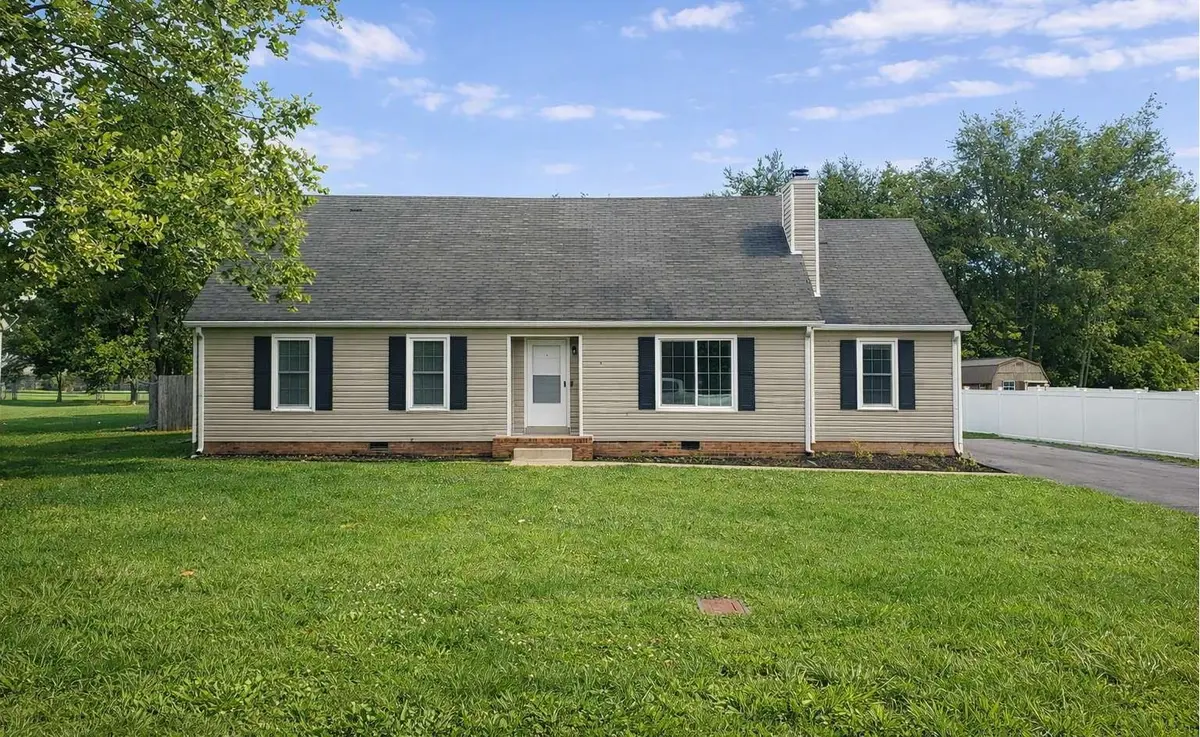 218 Beechwood Cir, Murfreesboro, TN 37128