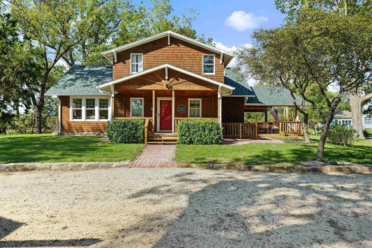 410 Mill St., Marquette, KS 67464