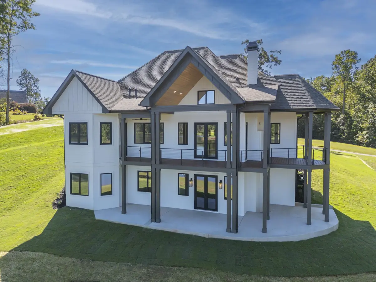 438 Mapleton LN, Columbus, NC 28722