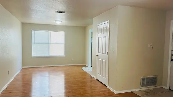 2222 Katy LN #B, Georgetown, TX 78626