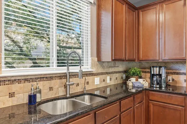561 Stone View TRL, Austin, TX 78737