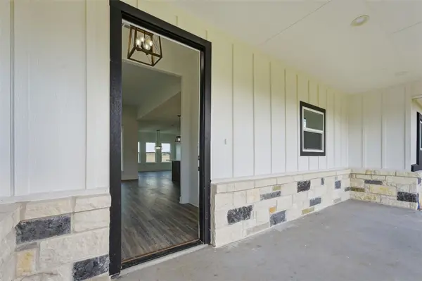 152 Creekwood DR, Gonzales, TX 78629