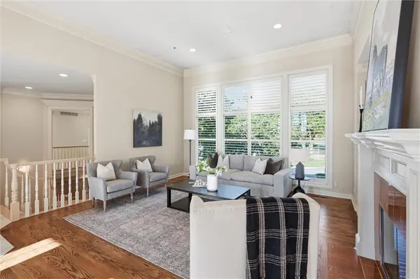 11507 Cedar ST, Leawood, KS 66211