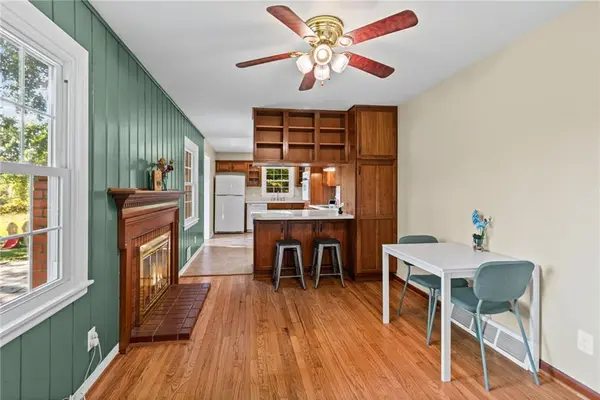 1913 E 29th AVE, North Kansas City, MO 64116
