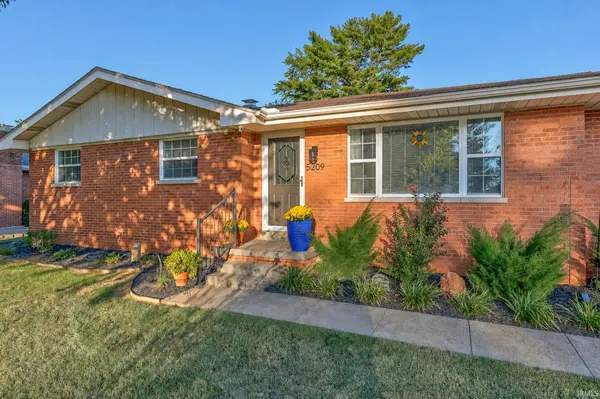 5209 Cunningham DR, Evansville, IN 47711-2414