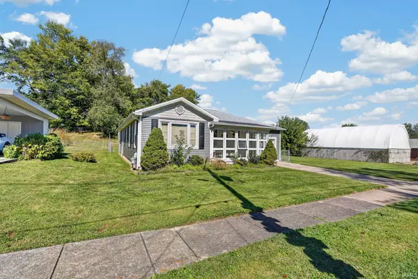 528 E 5th ST, Mount Carmel, IL 62863