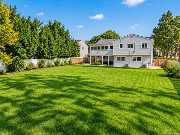 1059 Denton AVE, Manhasset Hills, NY 11040