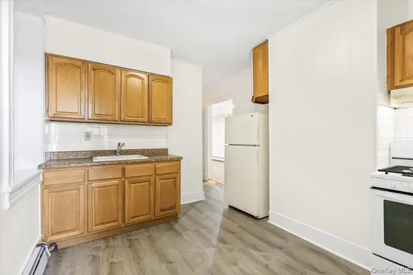 204 Voss AVE, Yonkers, NY 10703