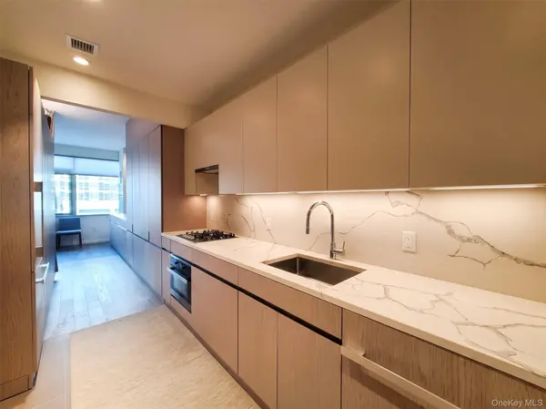 13327 39th AVE #6D, Flushing, NY 11354