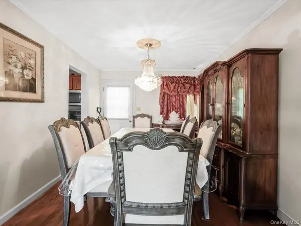 712 Partridge AVE, West Hempstead, NY 11552