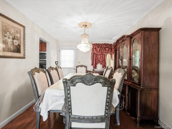 712 Partridge AVE, West Hempstead, NY 11552