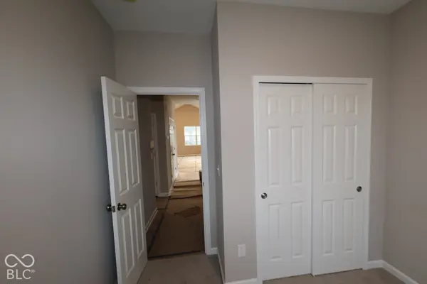 2237 Bear Oak RUN, Shelbyville, IN 46176