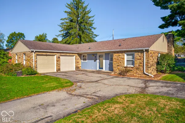 1602 Crescent DR, Columbus, IN 47203