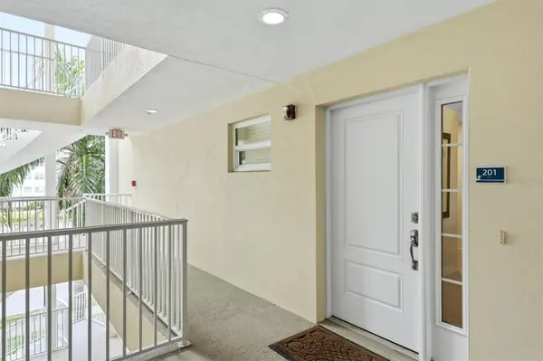 7820 34TH AVE W #201, Bradenton, FL 34209