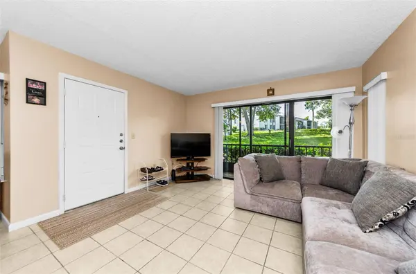 2575 PINE RIDGE WAY S #E1, Palm Harbor, FL 34684