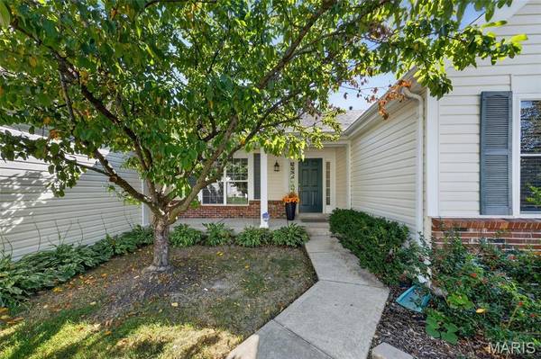 155 Snake River DR, Dardenne Prairie, MO 63368