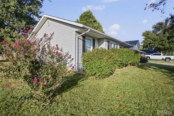 121 Essex ST, Jerseyville, IL 62052