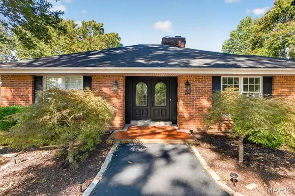 13021 Saller DR, St Louis, MO 63127