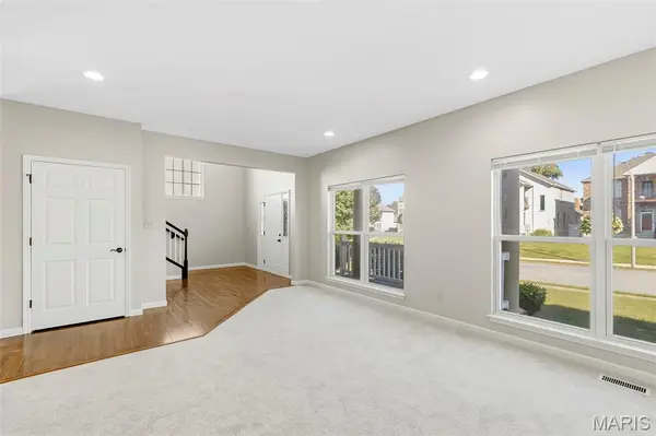 5882 Clemens AVE, St Louis, MO 63112