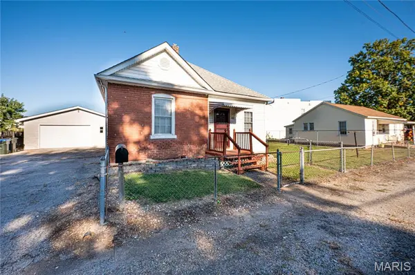 921 Columbia RD, Dupo, IL 62239