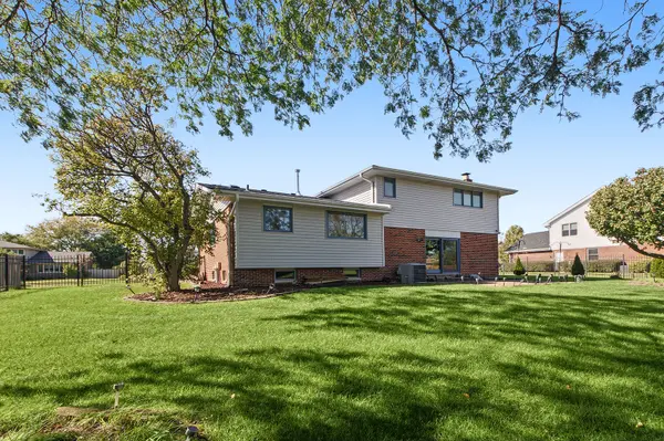 15551 Frances LN, Orland Park, IL 60462