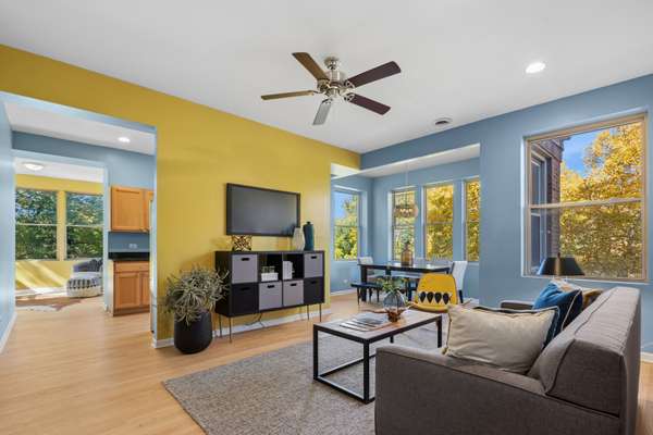 3725 W Byron ST #3, Chicago, IL 60618