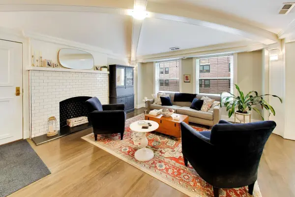 955 W Carmen AVE #2B, Chicago, IL 60640