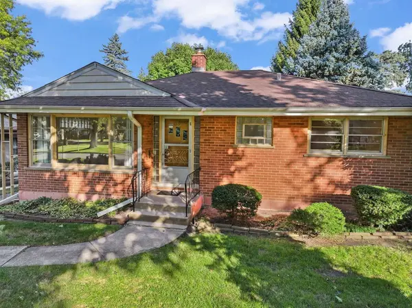 119 N Wille ST, Mount Prospect, IL 60056