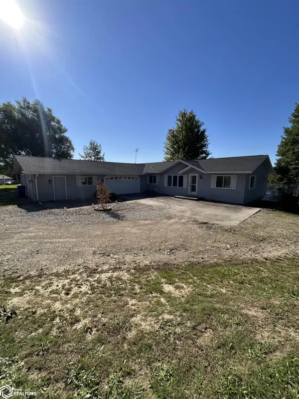 2946C Twinkle Hill RD, Marshalltown, IA 50158
