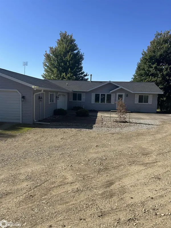 2946C Twinkle Hill RD, Marshalltown, IA 50158