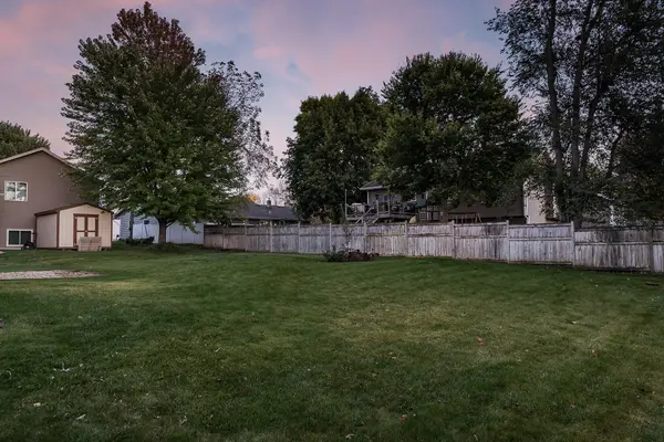 148 Crystal CIR, Montrose, MN 55363