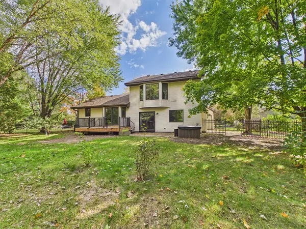 1952 Park Ridge CT, Chaska, MN 55318