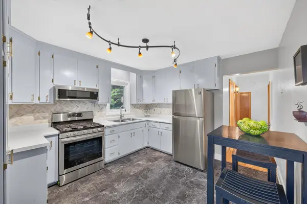 2431 Ridge LN, Mounds View, MN 55112